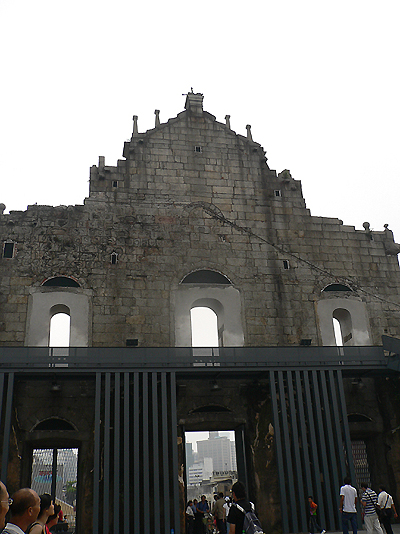 ���j��������