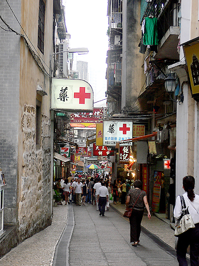 �|���ʂ���̍��G